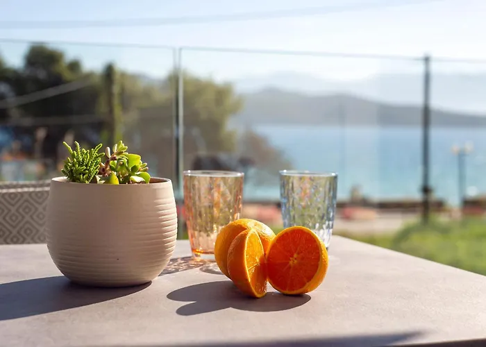 Mella Roa - Emer Apartment Nikiana