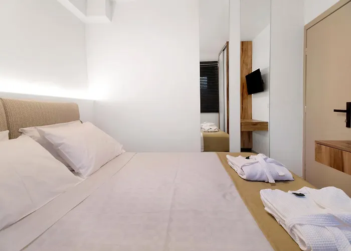 Mella Roa - Emer Νικιάνα